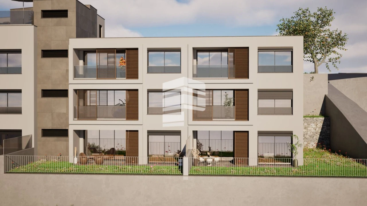 Apartamento T1 para Venda em Estreito de Camara de Lobos Foto 24