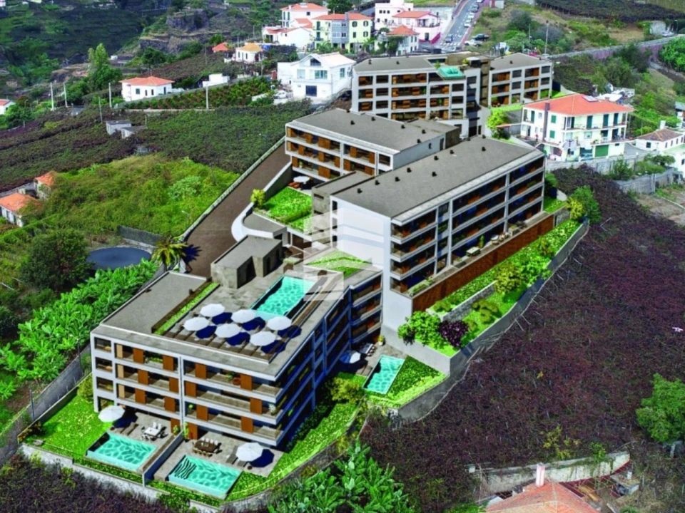 Apartamento T1 para Venda em Estreito de Camara de Lobos Foto 1