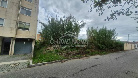 Terreno P/ Prédio para Venda em Espinho