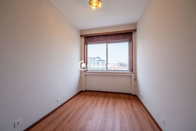 Apartamento T3 para Arrendamento em Santa Marinha e São Pedro da Afurada