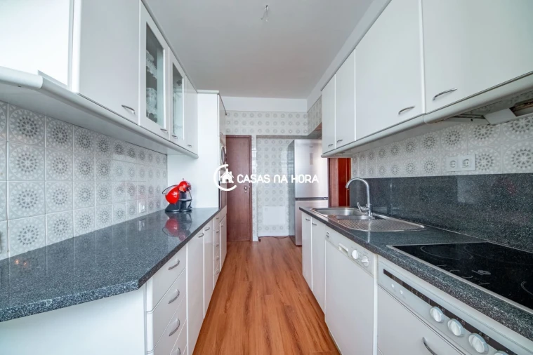 Apartamento T3 para Arrendamento em Santa Marinha e São Pedro da Afurada Foto 3