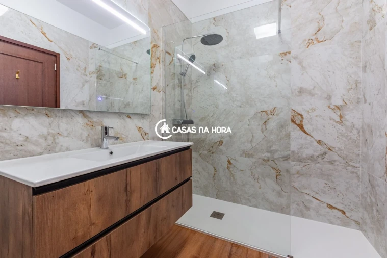 Apartamento T3 para Arrendamento em Santa Marinha e São Pedro da Afurada Foto 5