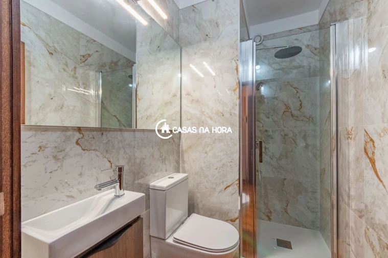 Apartamento T3 para Arrendamento em Santa Marinha e São Pedro da Afurada Foto 9