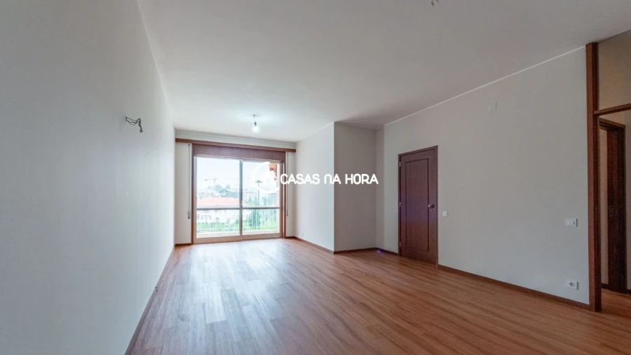 Apartamento T3 para Arrendamento em Santa Marinha e São Pedro da Afurada