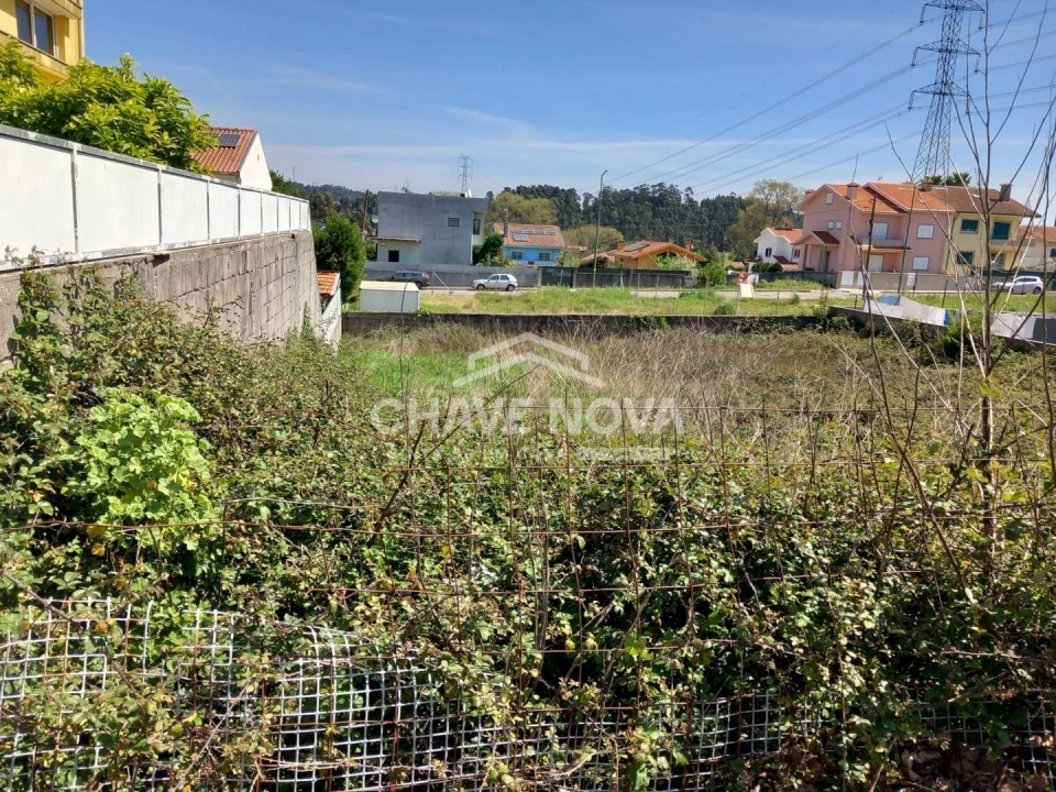Terreno para Venda em Arcozelo Foto 1