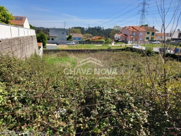 Terreno para Venda em Arcozelo