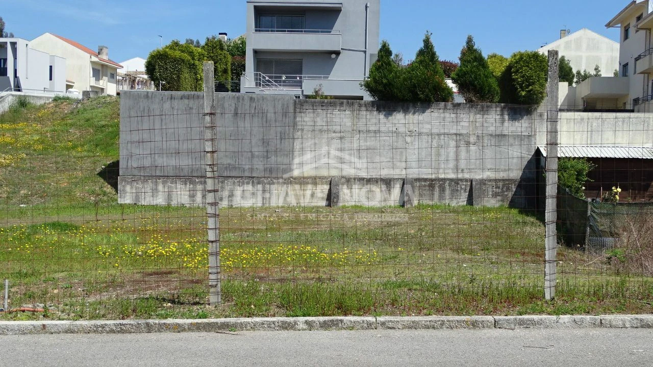 Terreno para Venda em Arcozelo Foto 4