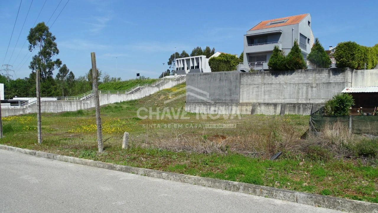 Terreno para Venda em Arcozelo Foto 2