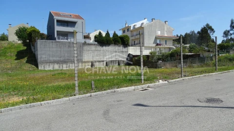 Terreno para Venda em Arcozelo