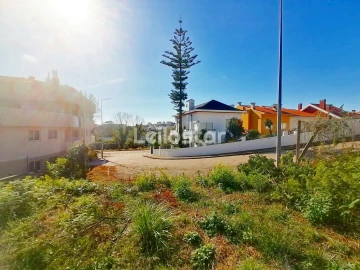 Terreno para Venda em Arcozelo
