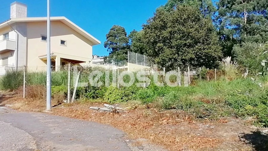 Terreno para Venda em Arcozelo