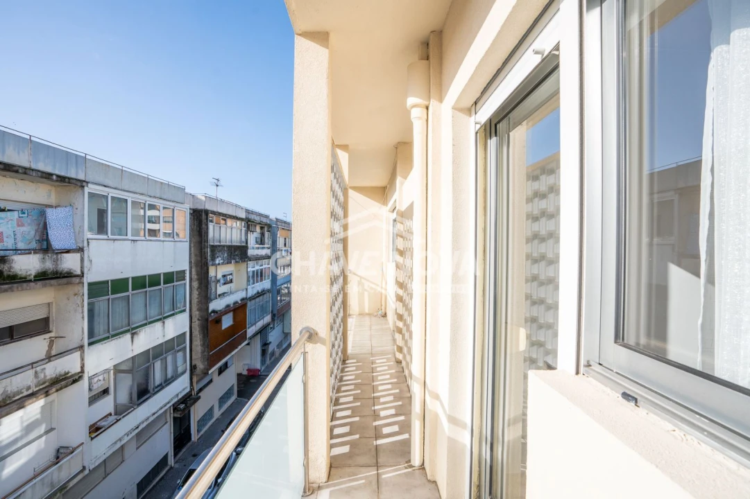 Apartamento T2 para Arrendamento em Arcozelo Foto 16