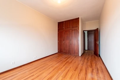Apartamento T3 para Arrendamento em Arcozelo
