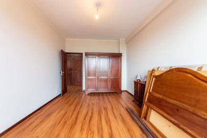 Apartamento T3 para Arrendamento em Arcozelo