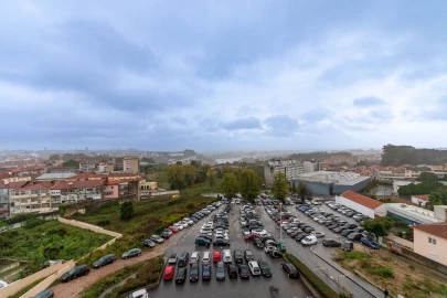 Apartamento T3 para Arrendamento em Arcozelo