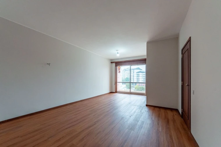 Apartamento T3 para Arrendamento em Arcozelo Foto 2