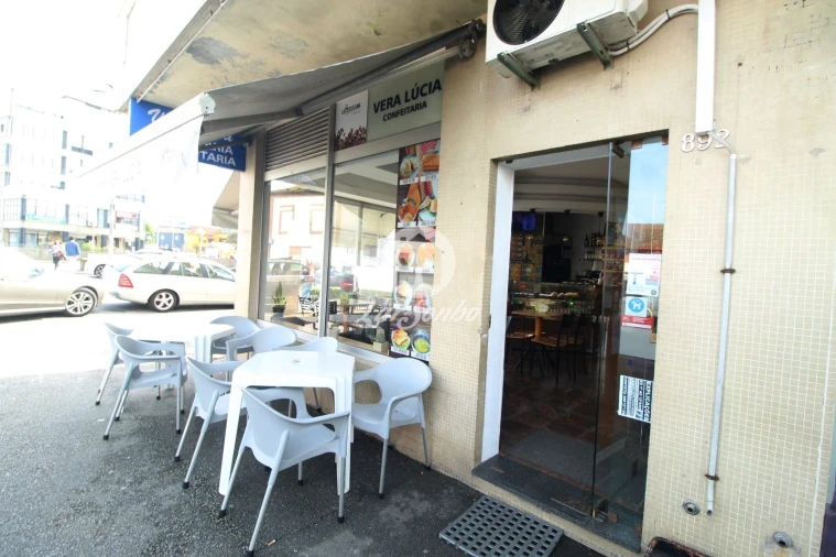 Loja para Trespasse em Arcozelo Foto 4