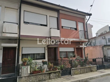 Moradia T2 para Venda em Arcozelo