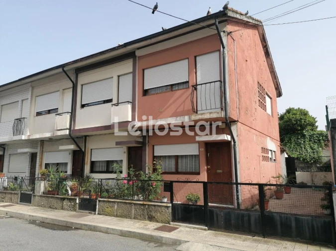 Moradia T2 para Venda em Arcozelo Foto 3