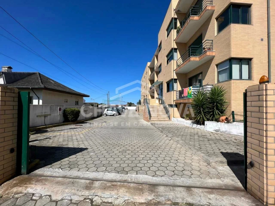 Negócio para Venda em Arcozelo Foto 3