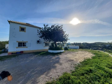 Moradia T4 para Venda em Cachopo