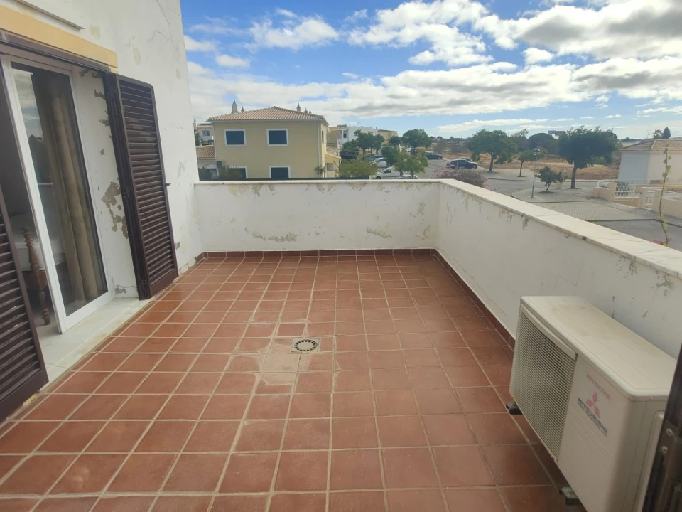 Apartamento T4 para Venda em Alcantarilha e Pêra Foto 7