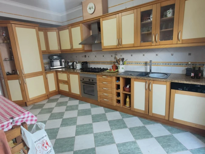 Apartamento T4 para Venda em Alcantarilha e Pêra Foto 13