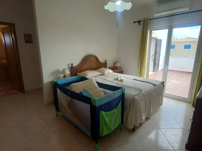 Apartamento T4 para Venda em Alcantarilha e Pêra Foto 21
