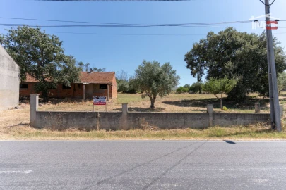 Terreno Misto para Venda em Rio de Couros e Casal dos Bernardos