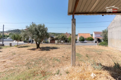 Terreno Misto para Venda em Rio de Couros e Casal dos Bernardos