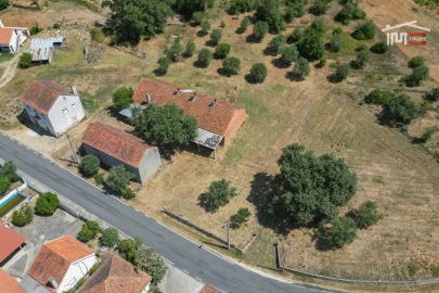 Terreno Misto para Venda em Rio de Couros e Casal dos Bernardos