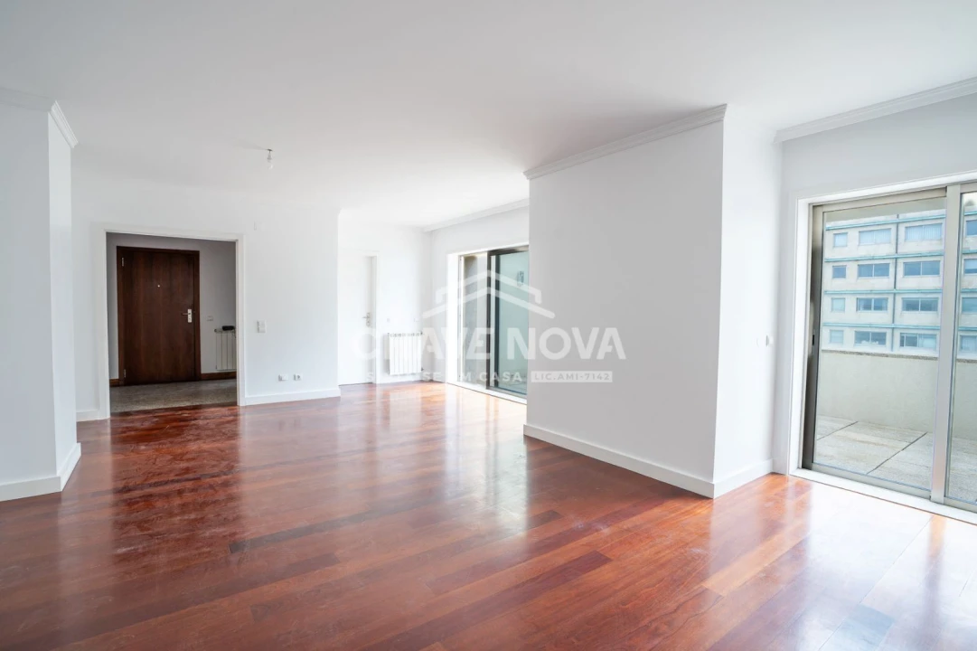 Apartamento T4 para Venda em Custóias, Leça do Balio e Guifões Foto 5