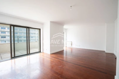 Apartamento T4 para Venda em Custóias, Leça do Balio e Guifões