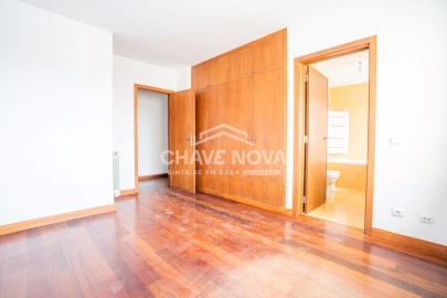 Apartamento T4 para Venda em Custóias, Leça do Balio e Guifões