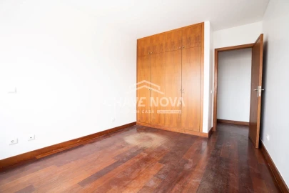 Apartamento T4 para Venda em Custóias, Leça do Balio e Guifões