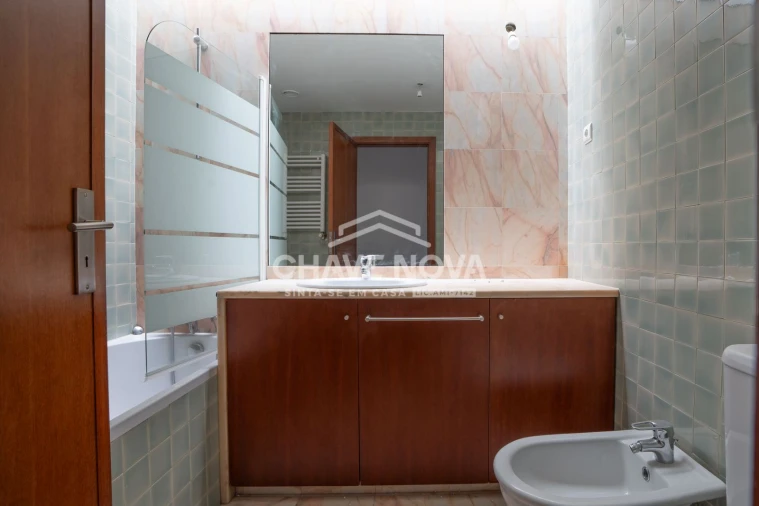 Apartamento T4 para Venda em Custóias, Leça do Balio e Guifões Foto 12