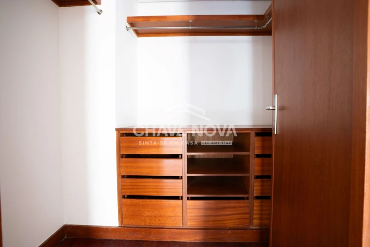 Apartamento T4 para Venda em Custóias, Leça do Balio e Guifões Foto 17