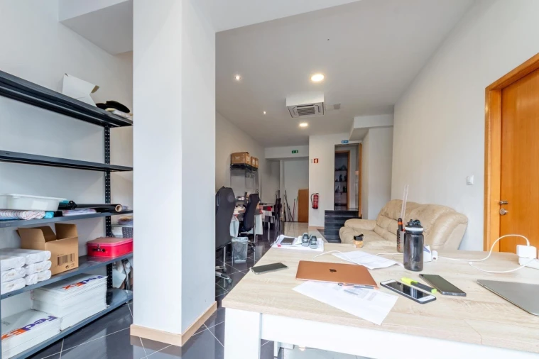 Loja para Venda em Custóias, Leça do Balio e Guifões Foto 15