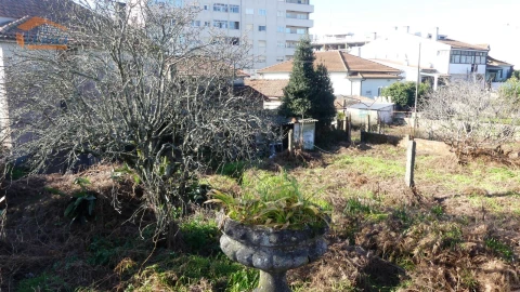 Terreno Misto para Venda em Custóias, Leça do Balio e Guifões