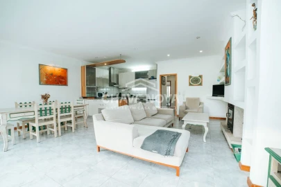 Apartamento T2 para Arrendamento em Antas