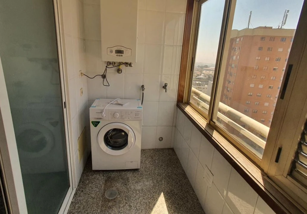 Apartamento T3 para Venda em Vilar de Andorinho Foto 6