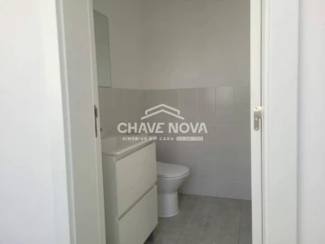 Apartamento T3 para Arrendamento em Santo António