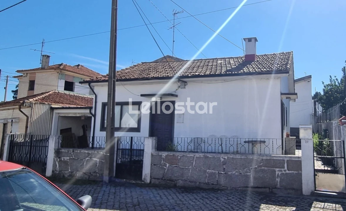 Moradia T2 para Venda em Oliveira do Douro Foto 2