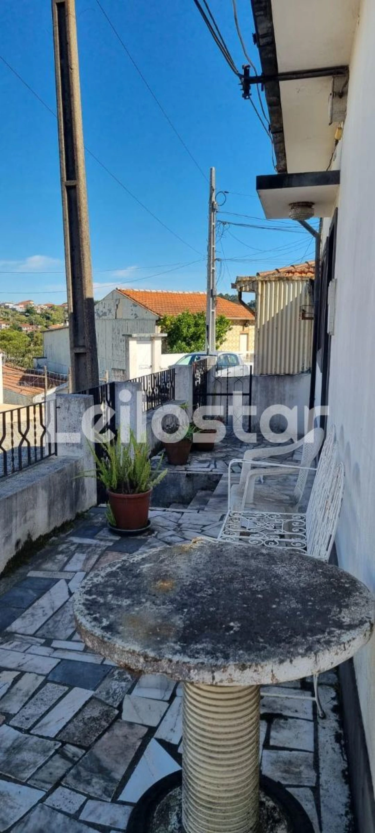 Moradia T2 para Venda em Oliveira do Douro Foto 3