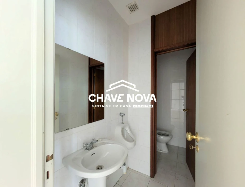 Loja para Venda em Lourosa Foto 9