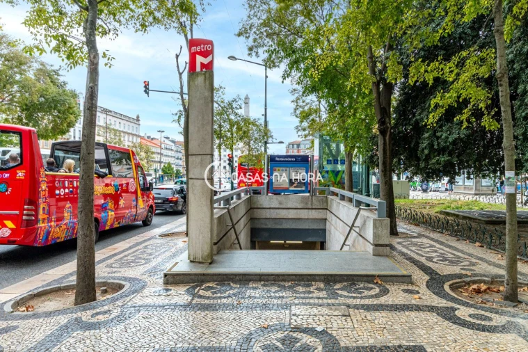 Apartamento T1 para Venda em Santo António Foto 21