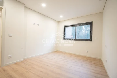 Apartamento T1 para Arrendamento em Alfena