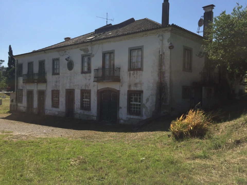 Prédio para Venda em Algés, Linda-A-Velha e Cruz Quebrada-Dafundo Foto 3