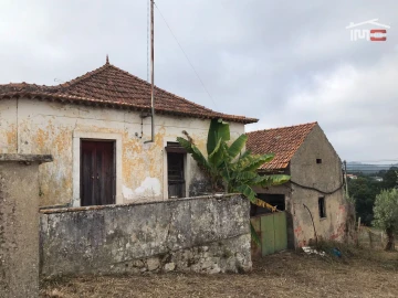 Moradia T3 para Venda em Atouguia