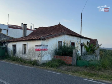 Moradia T3 para Venda em Atouguia